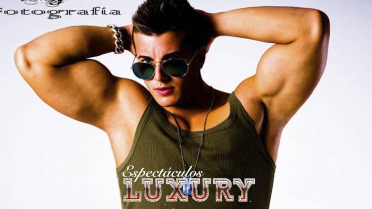 Contratar Show de Boys para Despedida de Soltera desde 150 € | Stripper Hombre 2026 4 Camarero sexy + show de boys