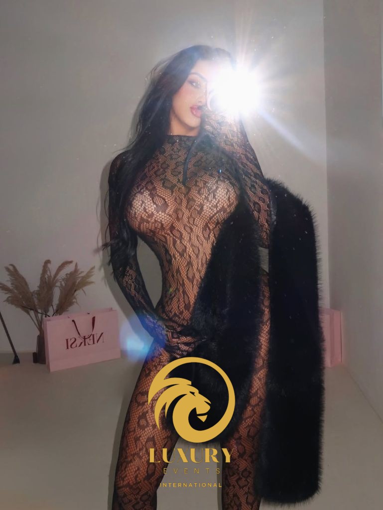 Stripper cumpleaños Bilbao Abando — show erótico privado fiesta amigas