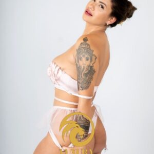 Alba — Stripper para despedida en Mallorca 16 Alba camarera sexy para villas y fiestas privadas en Mallorca