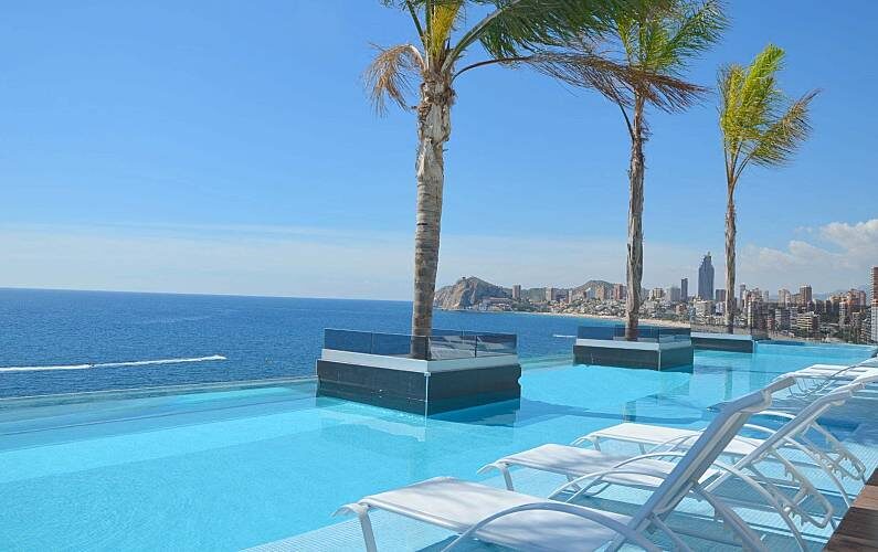 Apartamento con piscina en Benidorm